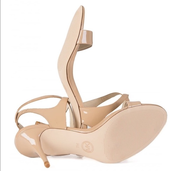 MICHAEL KORS
Kaylee Mid Heel Sandals - Picture 4 of 7